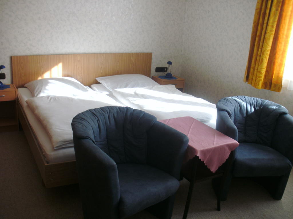 Landhotel Zum Schiff Laurenburg Room photo